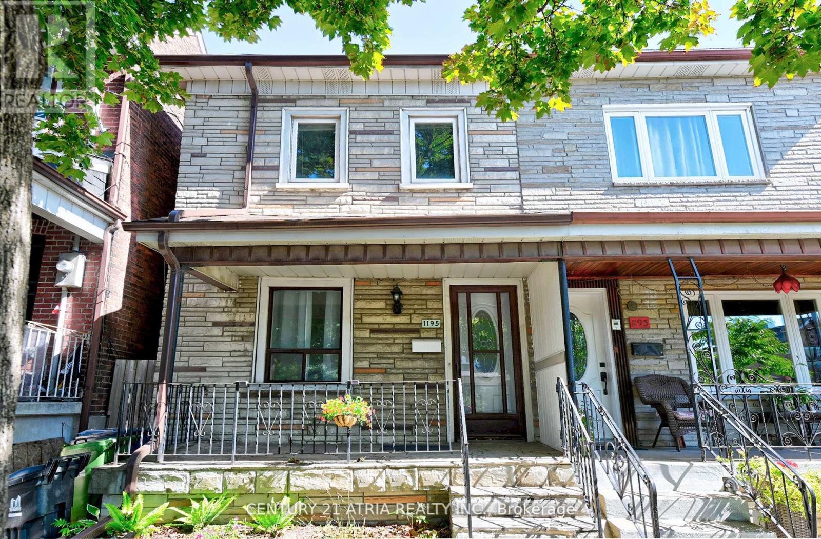 MLS® listing #29228794 for sale located at 1195 DOVERCOURT ROAD