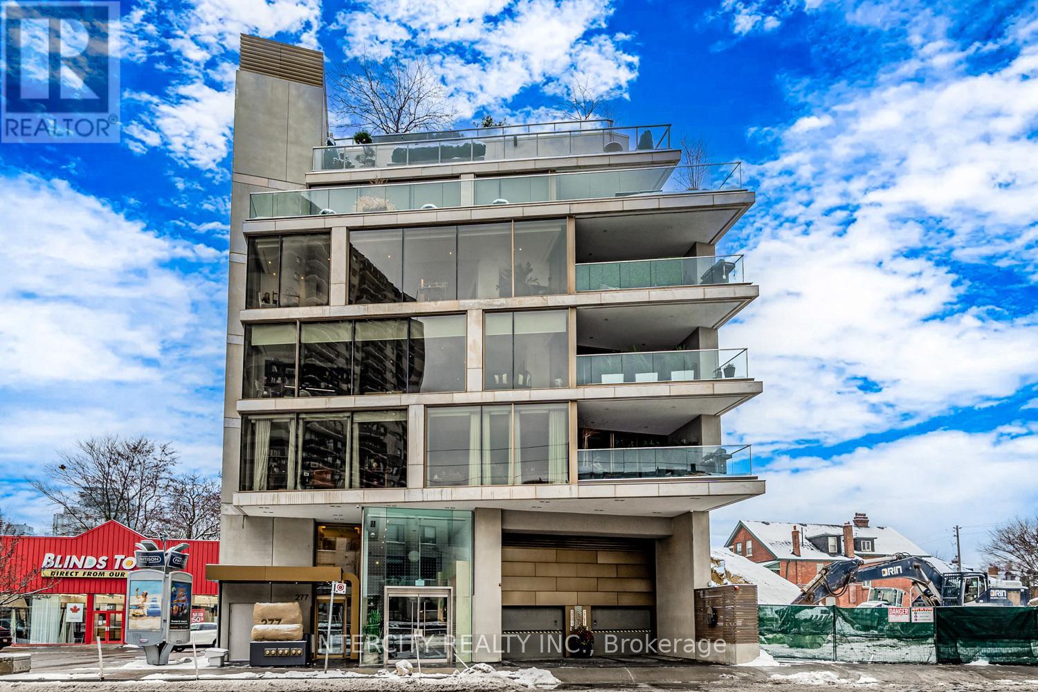 MLS® listing #29232584 for sale located at 102 - 277 DAVENPORT ROAD