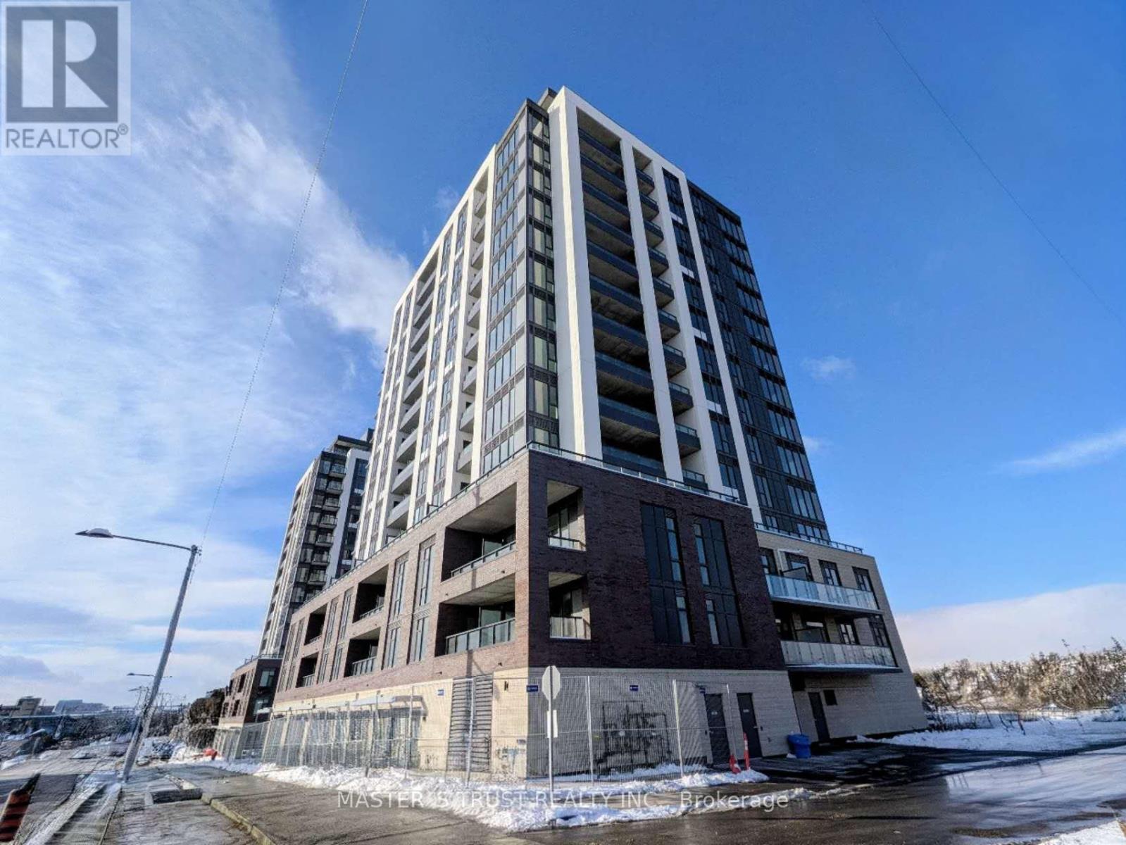 MLS® listing #29232701 for sale located at 1007 - 715 DAVIS DRIVE