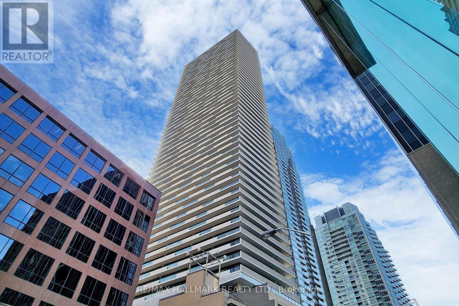 MLS® listing #29237041 for sale located at 313 - 2221 YONGE STREET