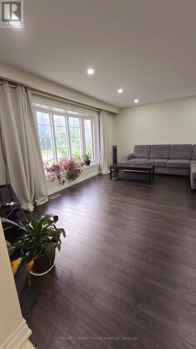 MLS® listing #29237360 for sale located at 22 MURCHISON CRESCENT