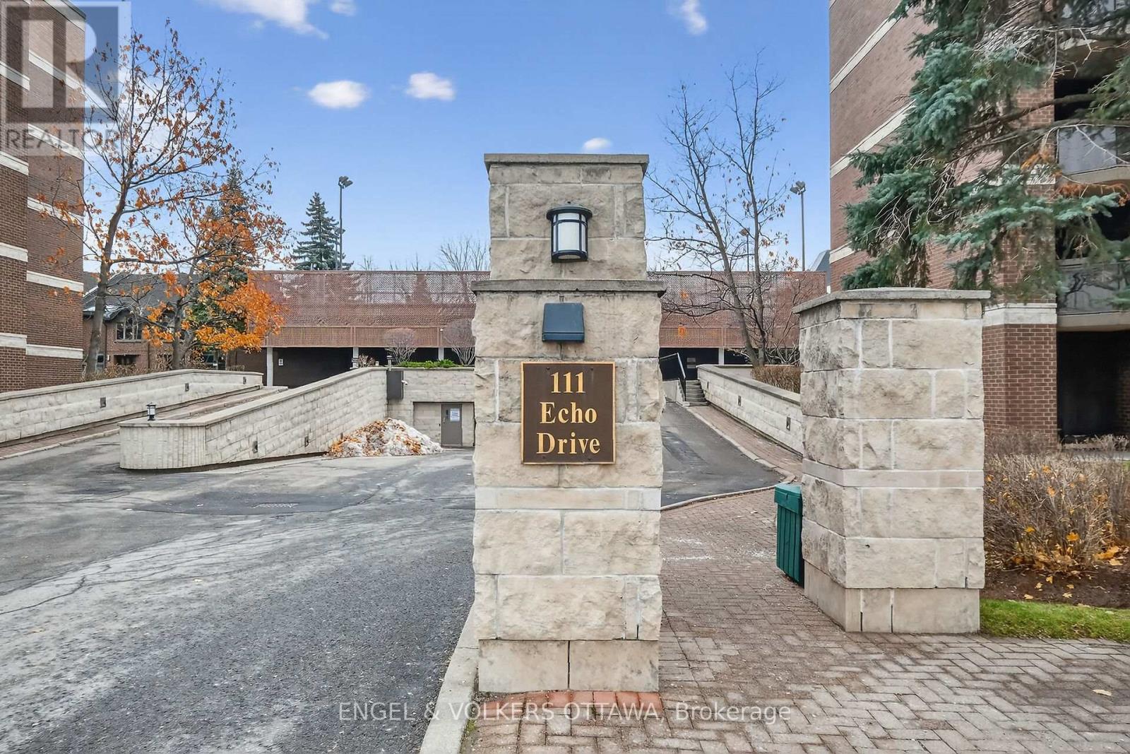 MLS® listing #29238292 for sale located at C8 - 111 ECHO DRIVE W