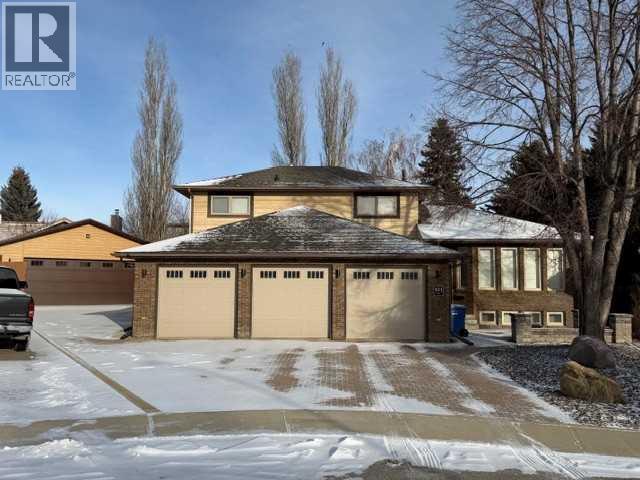 MLS® listing #29238872 for sale located at 421 Sherwood Place W