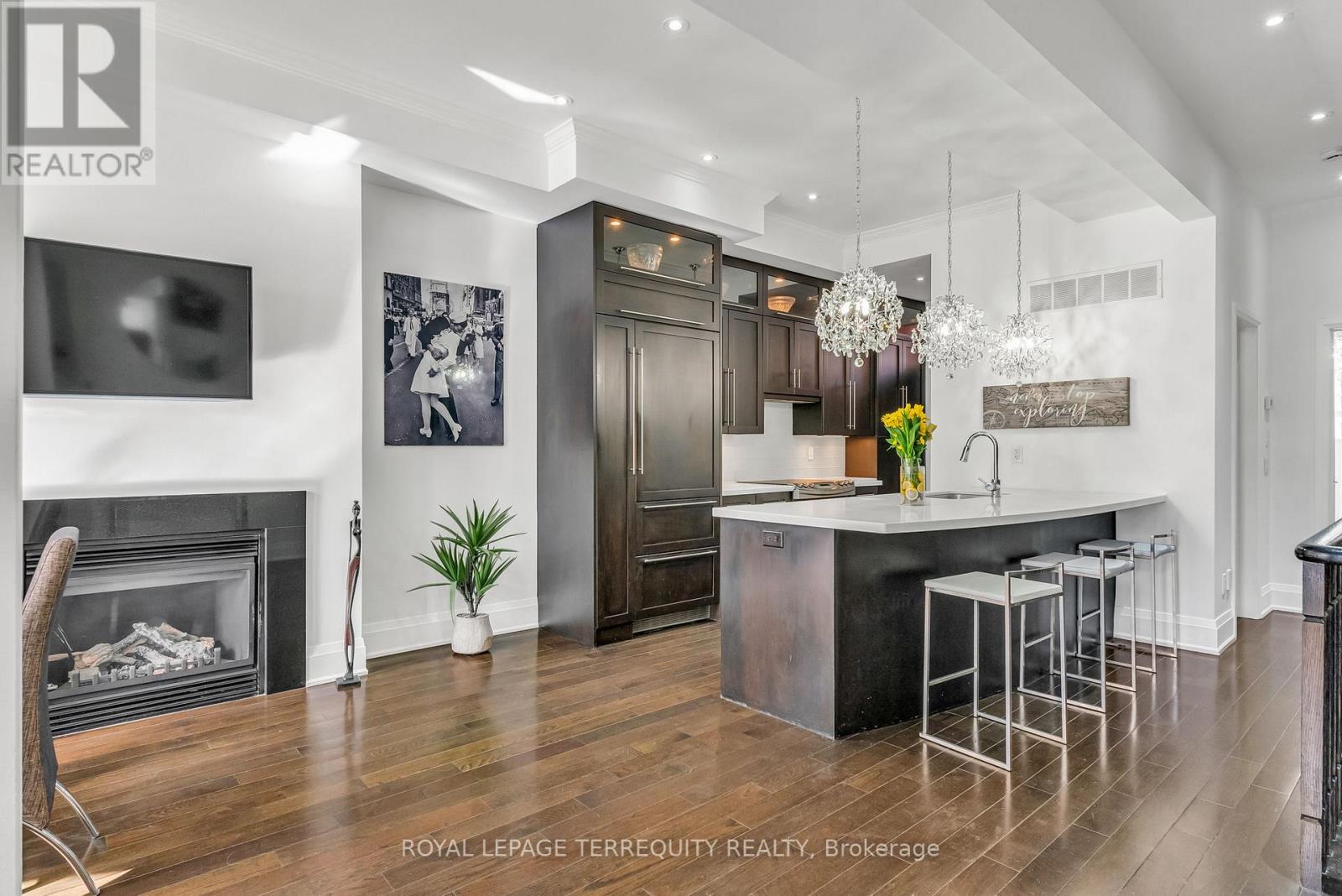 MLS® listing #29239521 for sale located at 285 LISGAR STREET