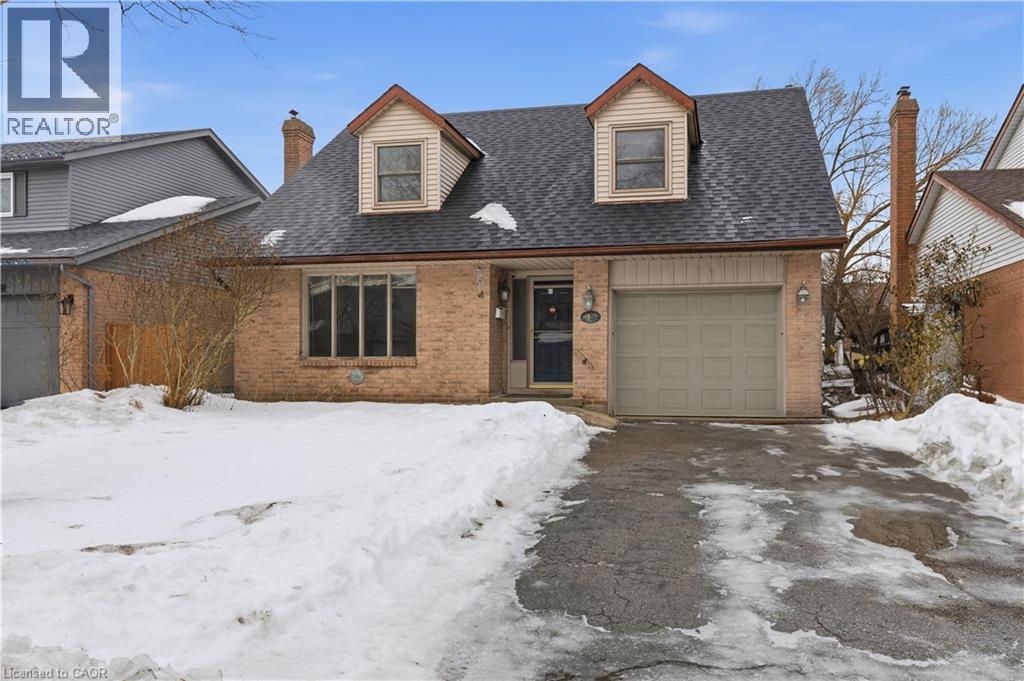 MLS® listing #29239568 for sale located at 95 SCENIC WOOD Crescent