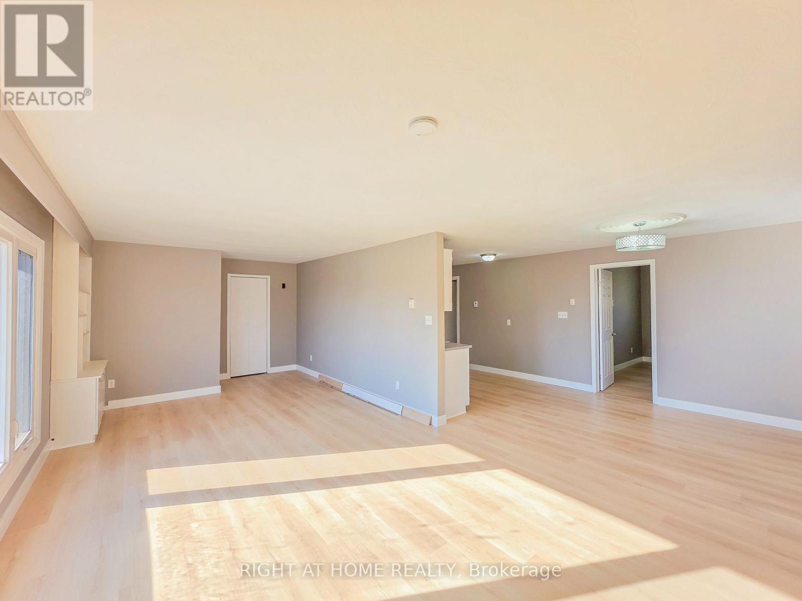 MLS® listing #29239708 for sale located at UPPER - 488 DEAN AVENUE