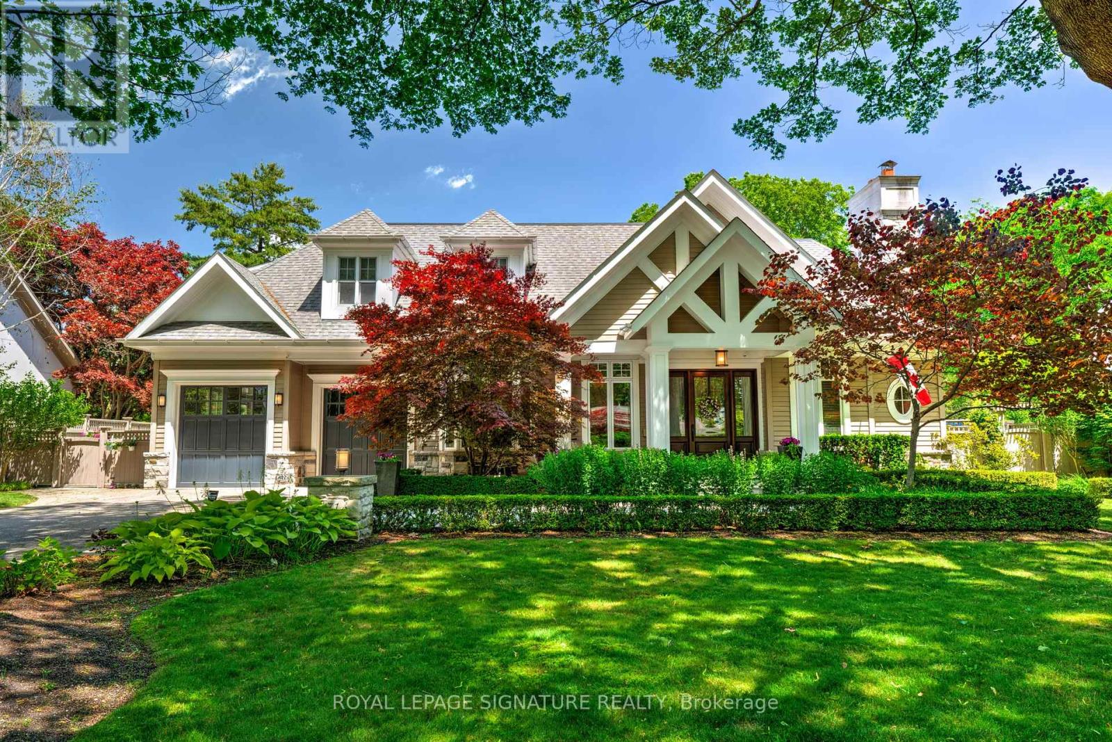 MLS® listing #29239772 for sale located at 71 ENNISCLARE DRIVE W