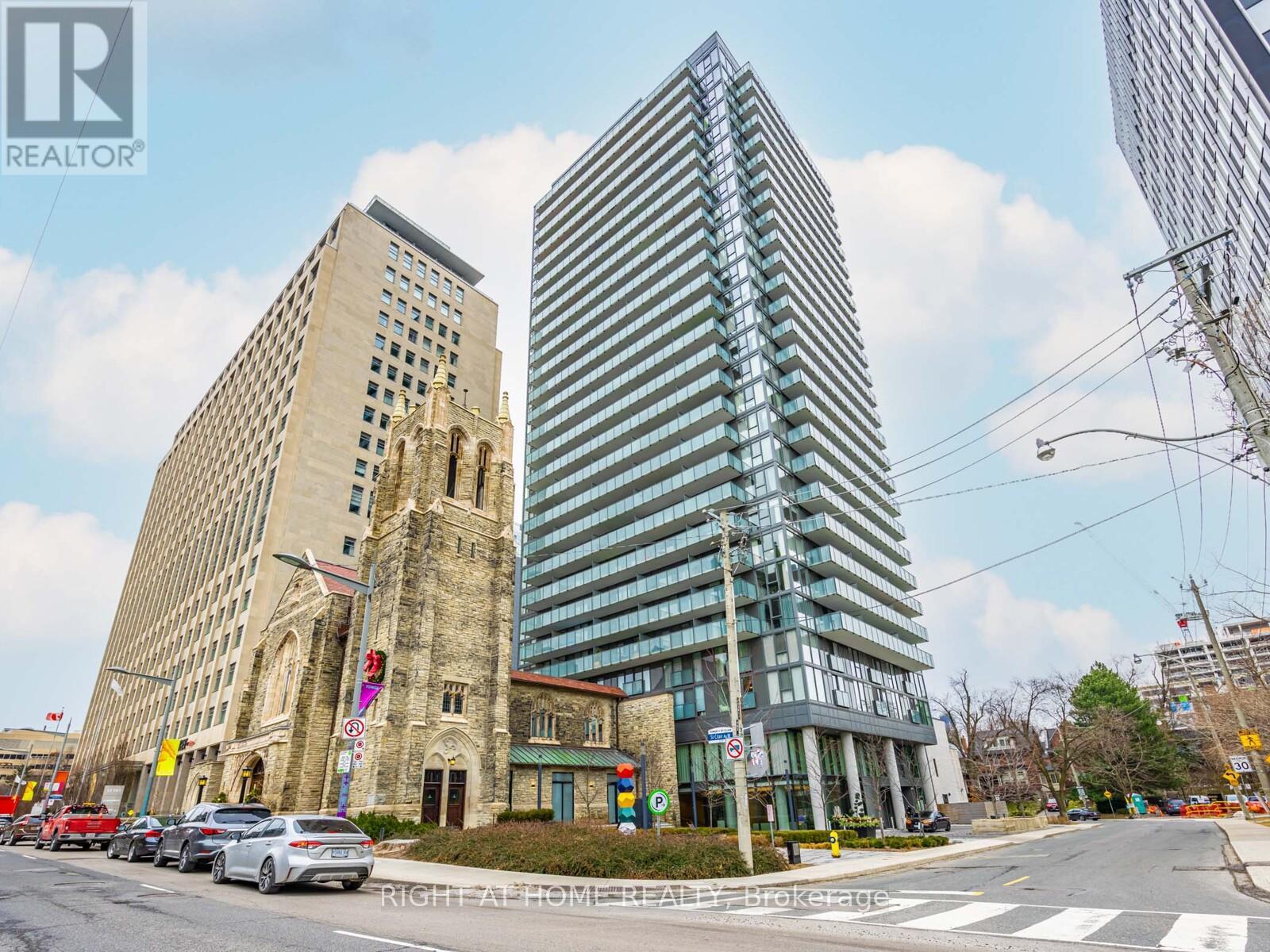 MLS® listing #29243918 for sale located at 1106 - 99 FOXBAR ROAD