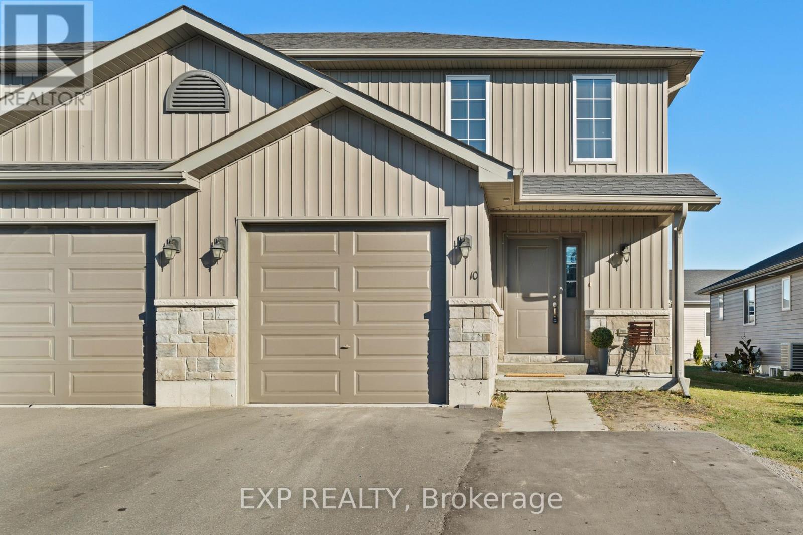 MLS® listing #29244223 for sale located at 10 COBBLESTONE STREET