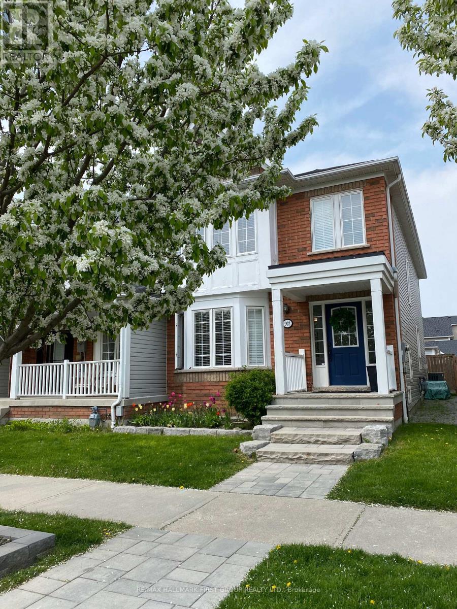 MLS® listing #29244601 for sale located at 902 AUDLEY ROAD S