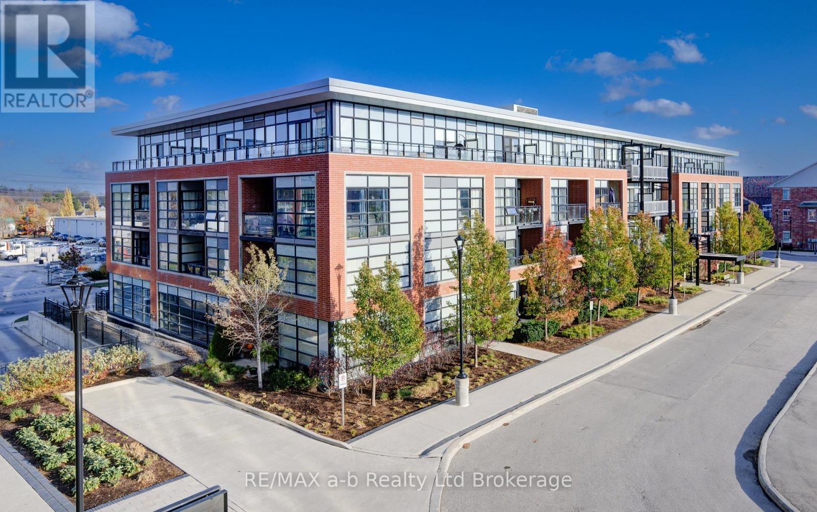 MLS® listing #29247113 for sale located at 415 - 155 ST LEGER STREET