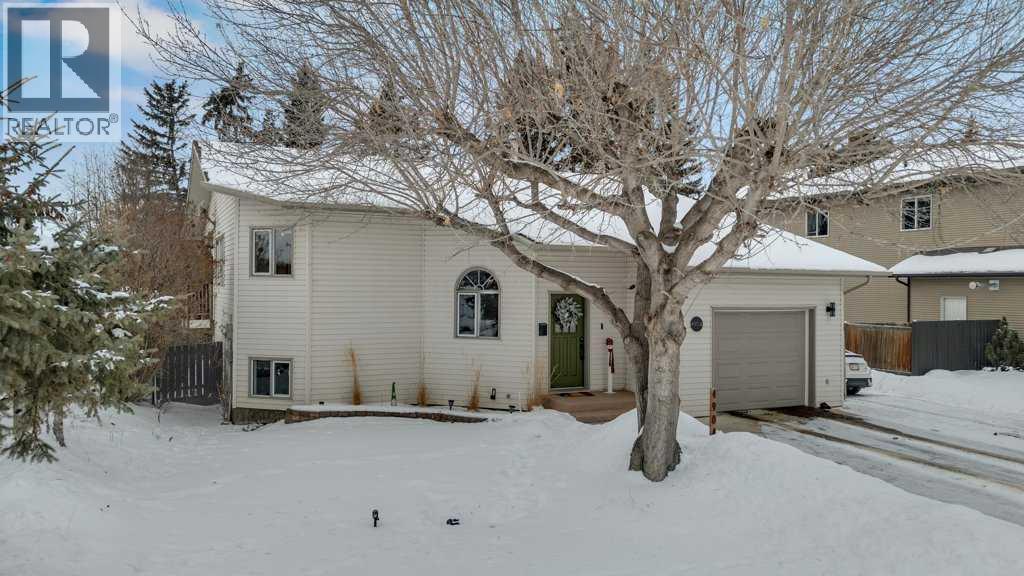 MLS® listing #29248522 for sale located at 4904 43 Street