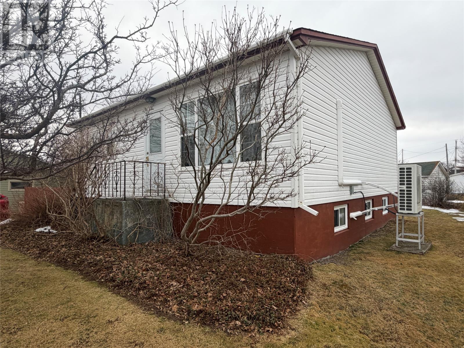 MLS® listing #29249072 for sale located at 9 Elizabeth Avenue