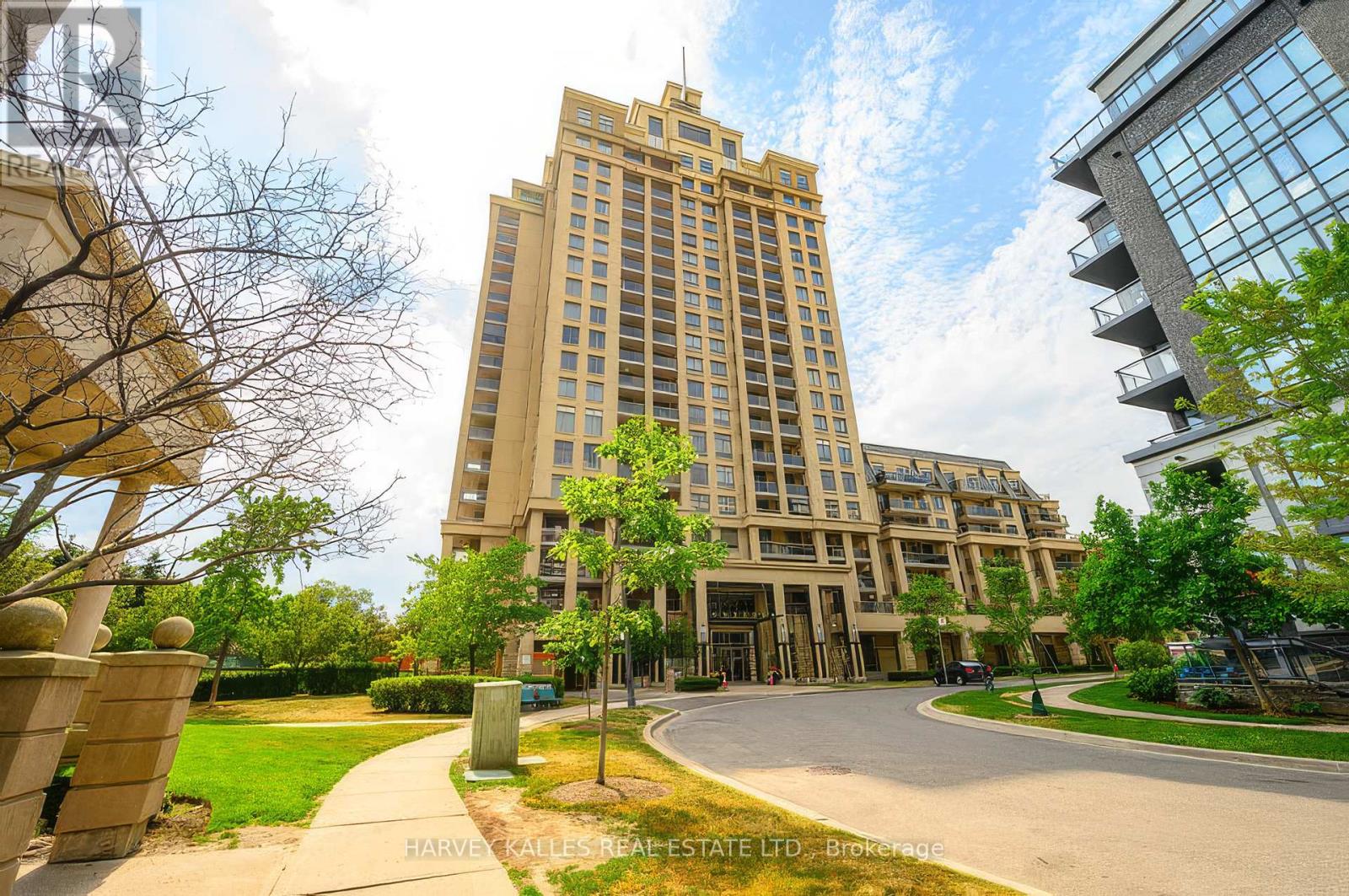 MLS® listing #29249276 for sale located at 1202 - 18 KENASTON GARDENS