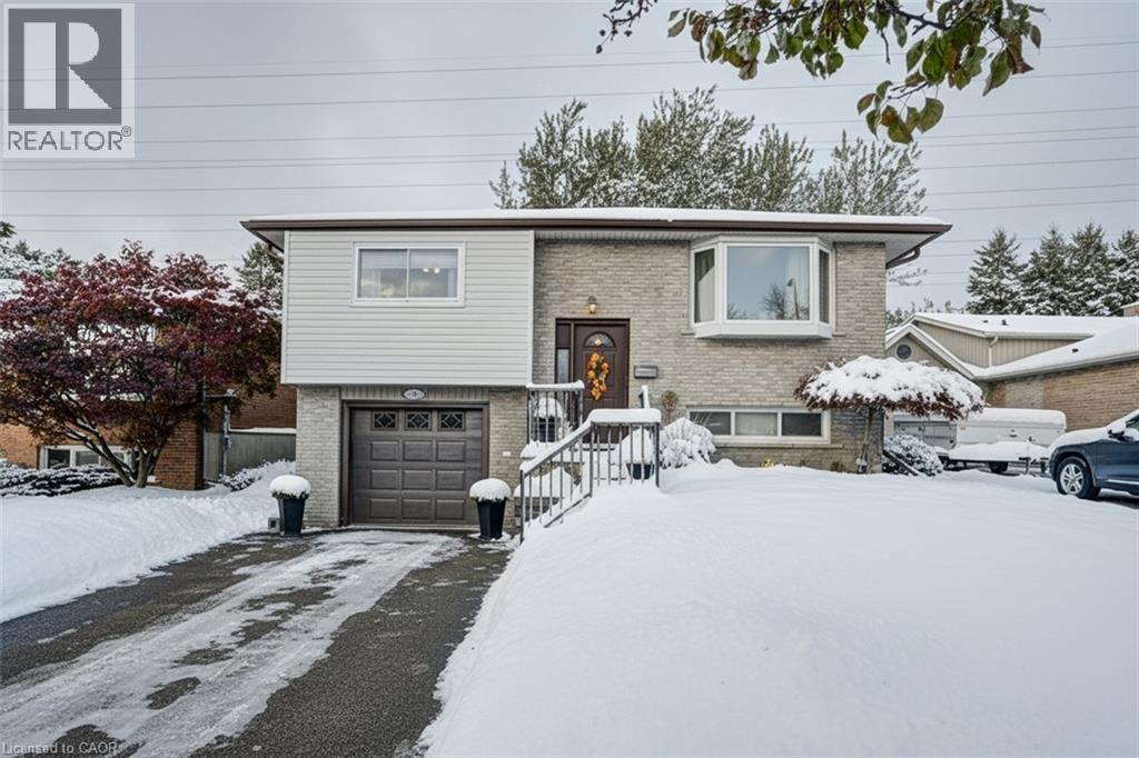 MLS® listing #29250321 for sale located at 34 WILLOW GREEN Court