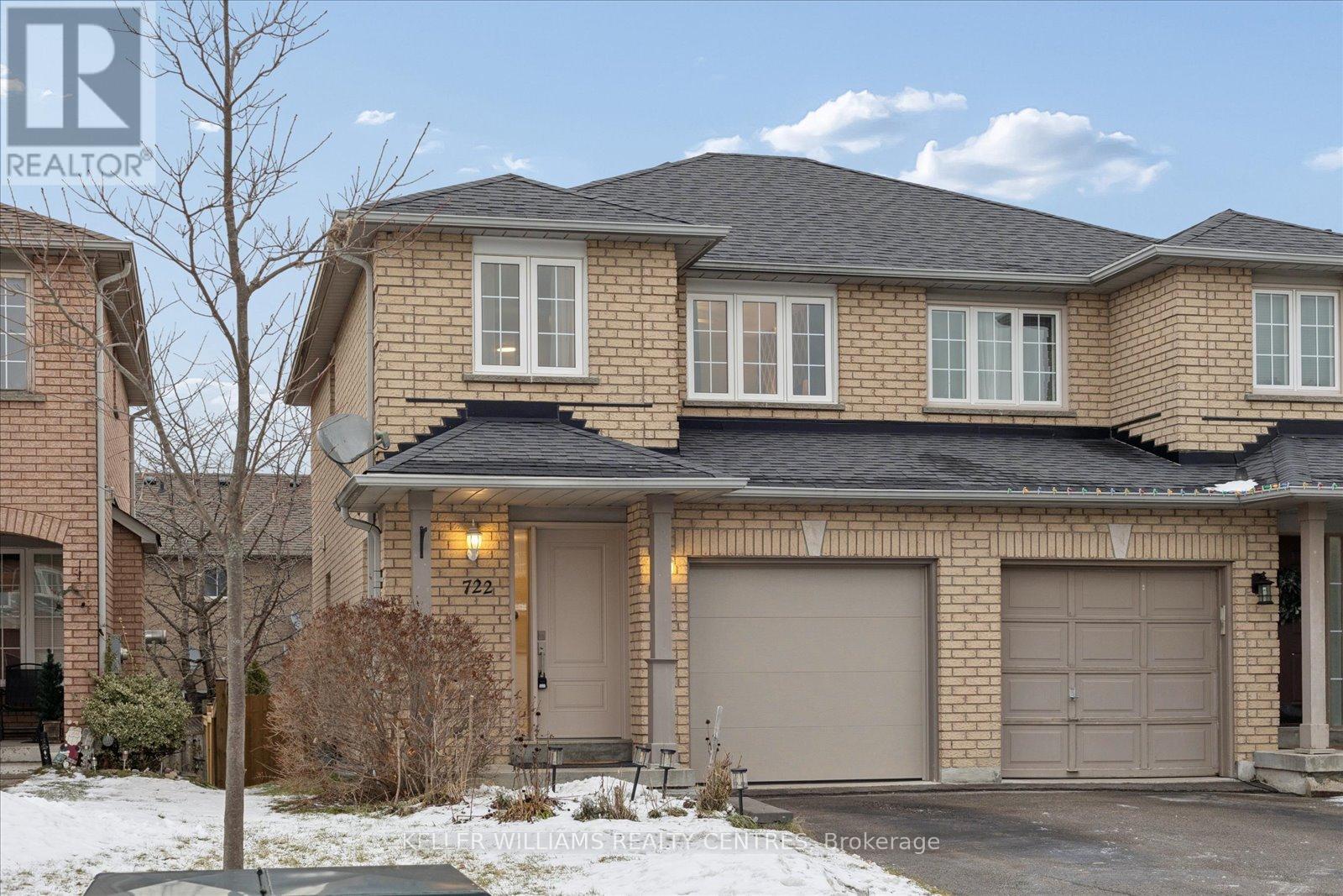 MLS® listing #29253421 for sale located at 722 WALPOLE CRESCENT