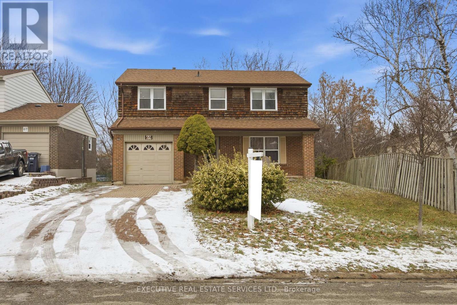 MLS® listing #29253432 for sale located at 69 LORRAINE CRESCENT