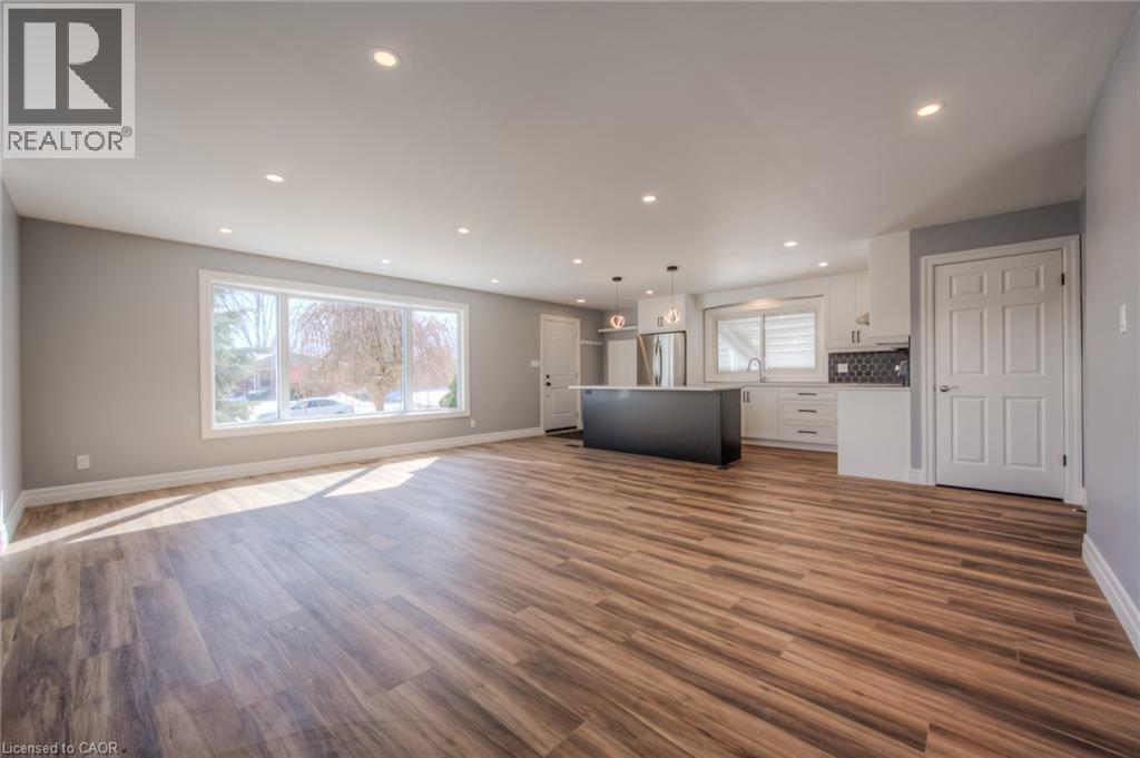 MLS® listing #29254675 for sale located at 262 ROSS Avenue Unit# 1