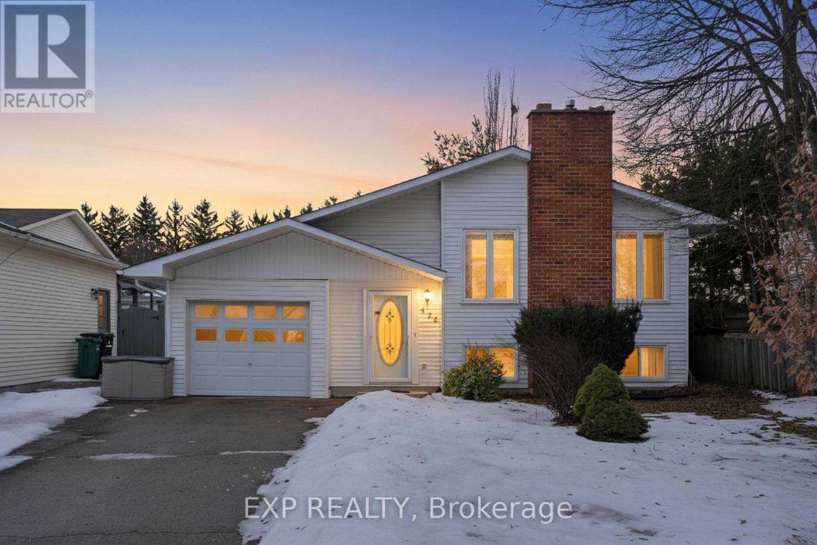 MLS® listing #29255561 for sale located at 428 DAYNA CRESCENT