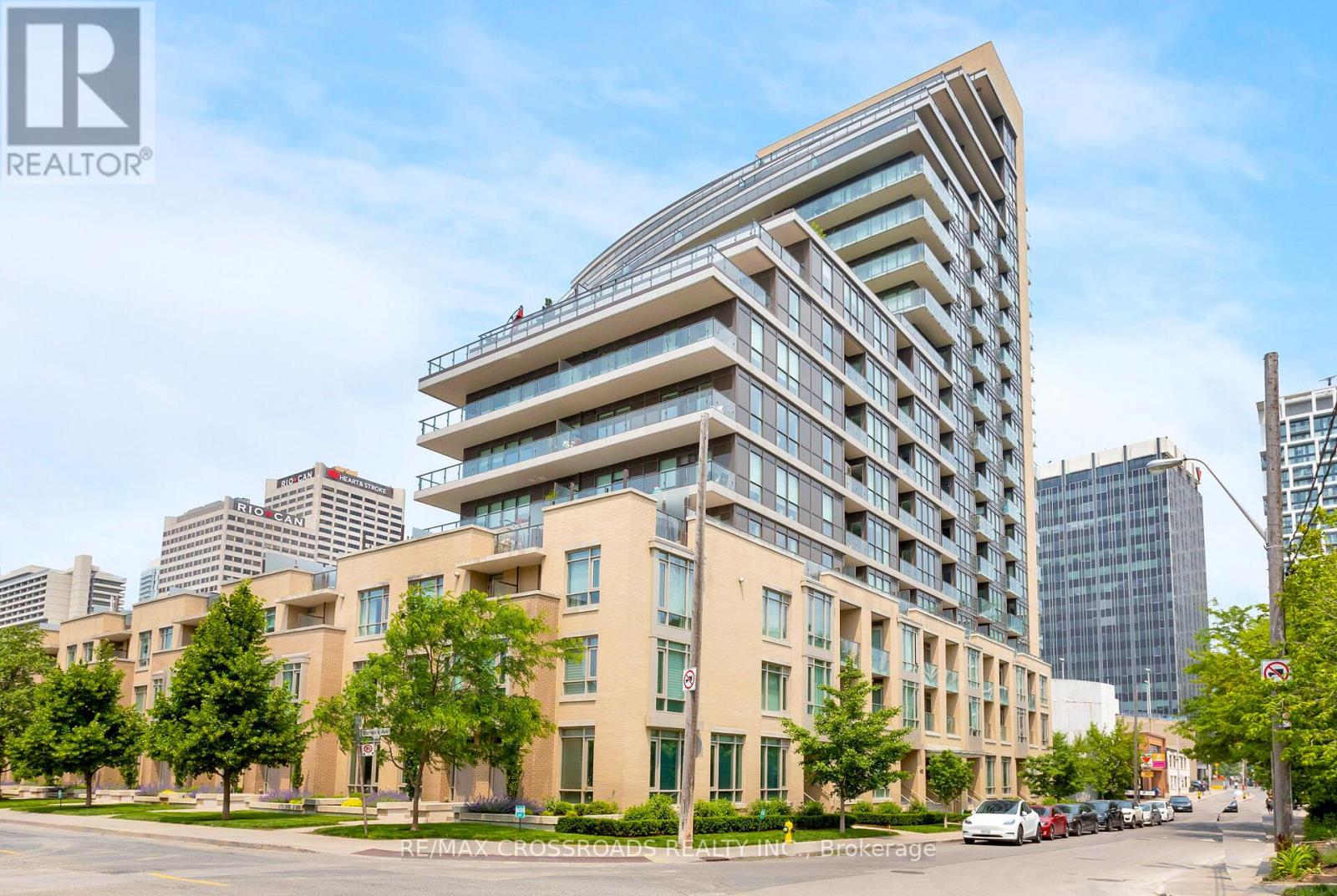 MLS® listing #29257667 for sale located at 1301 - 60 BERWICK AVENUE