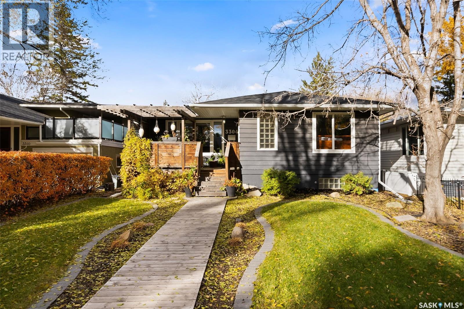 MLS® listing #29258342 for sale located at 3304 Hill AVENUE