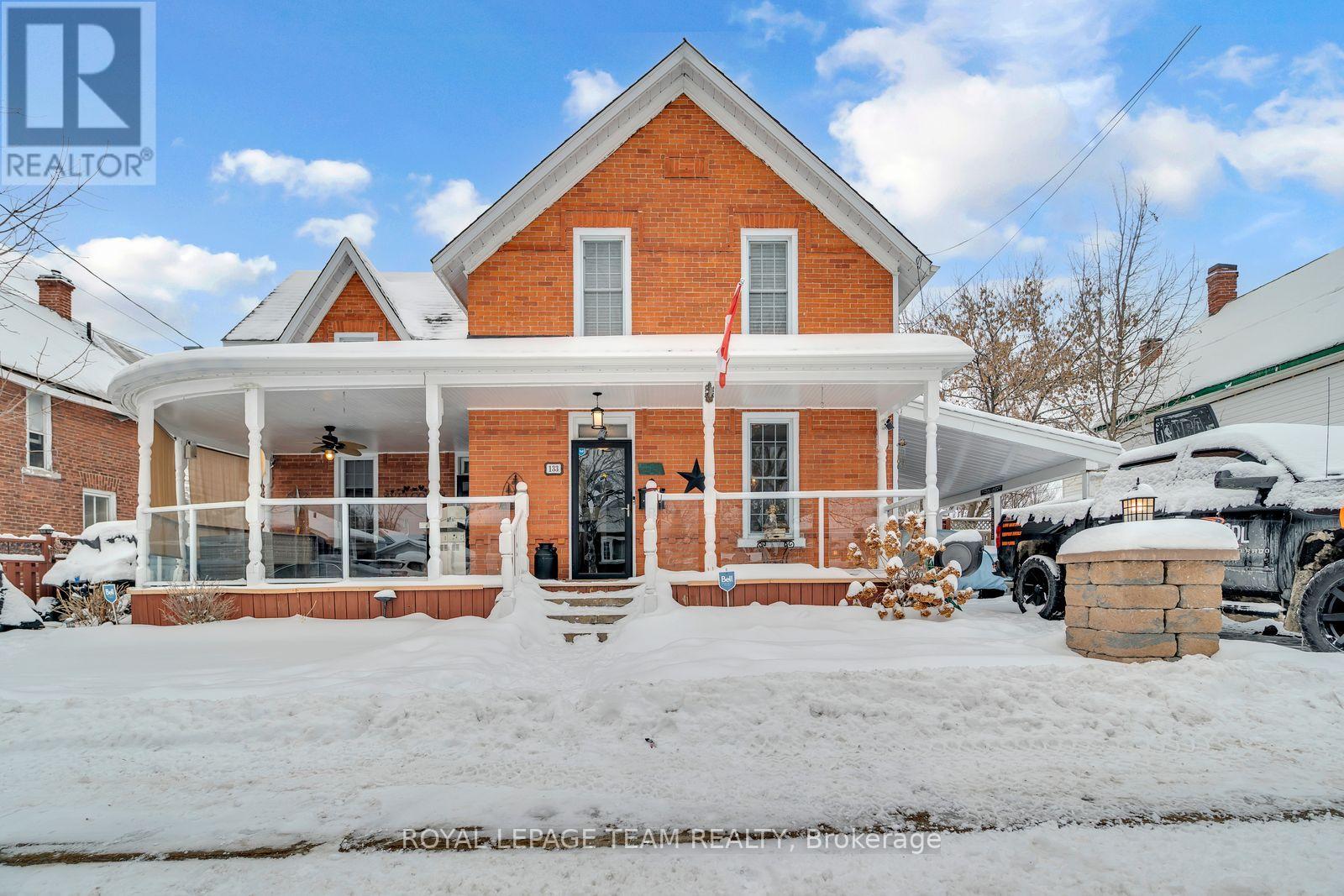 MLS® listing #29258981 for sale located at 133 MARY STREET N