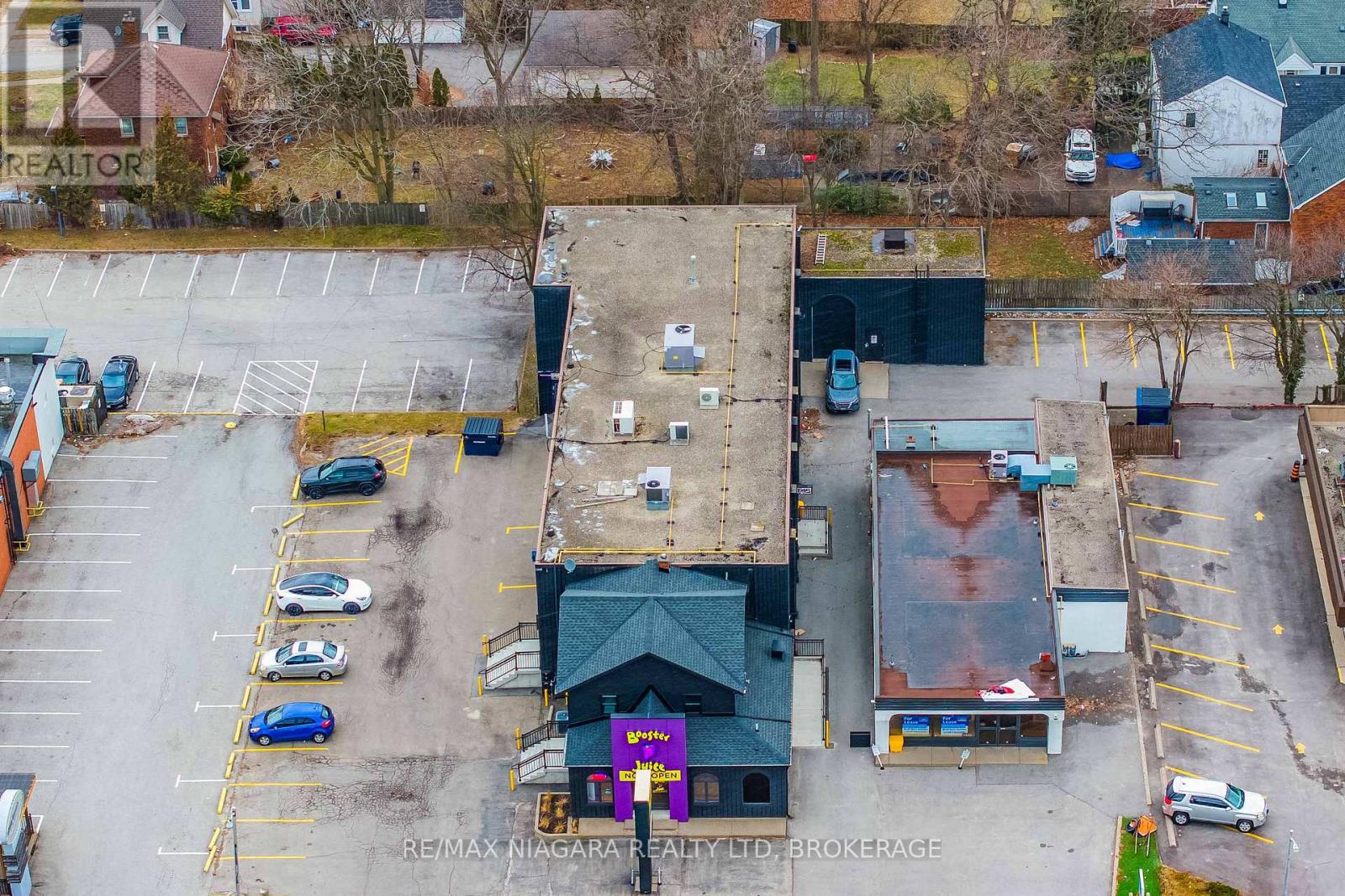 MLS® listing #29259376 for sale located at 6853- 6871 LUNDYS LANE