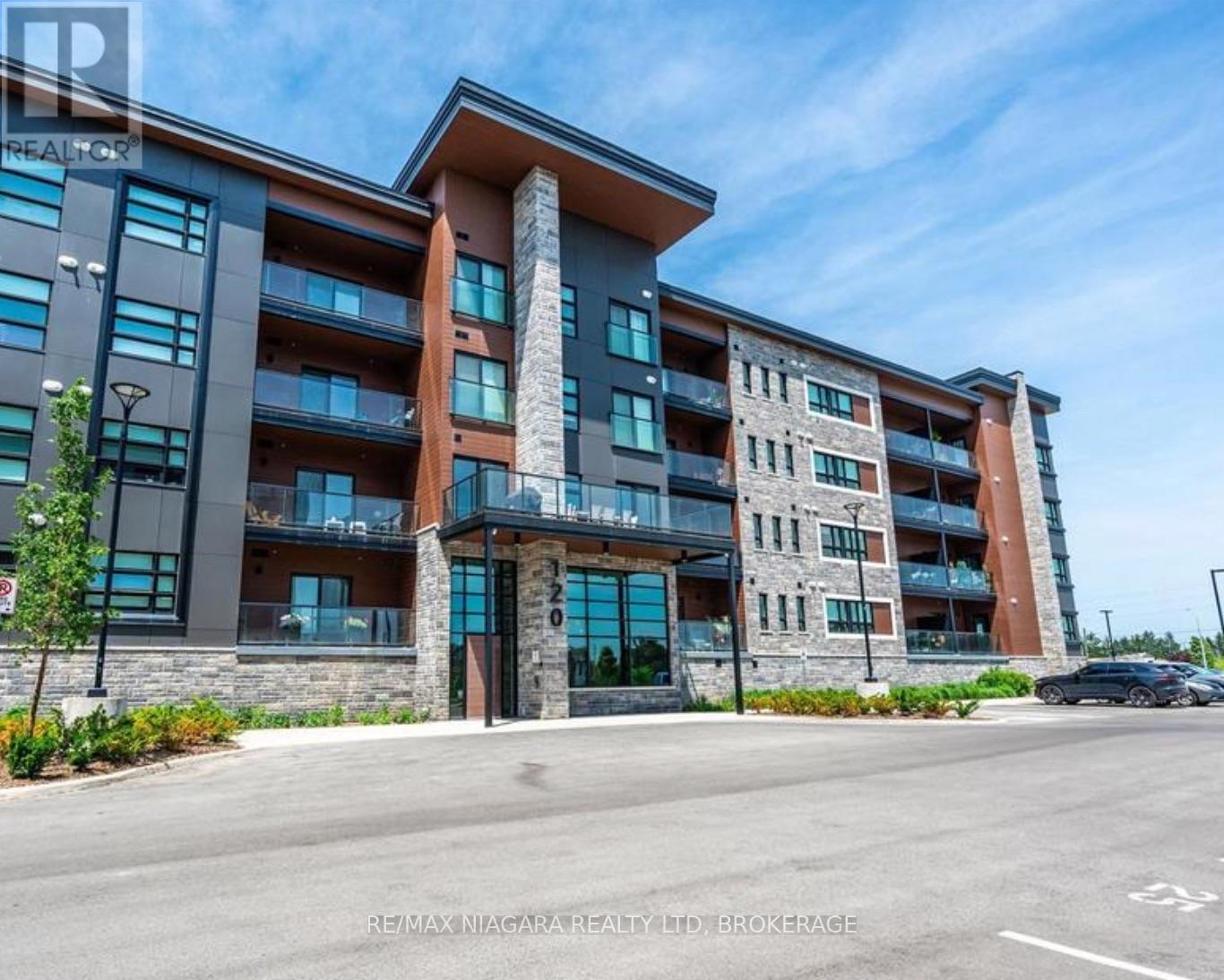 MLS® listing #29259573 for sale located at 103 - 120 SUMMERSIDES BOULEVARD