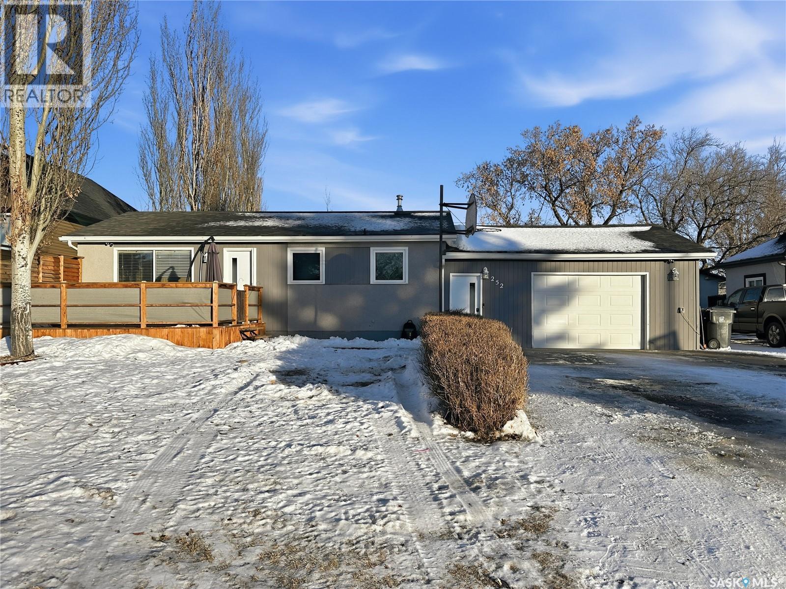 MLS® listing #29259701 for sale located at 252 30th STREET
