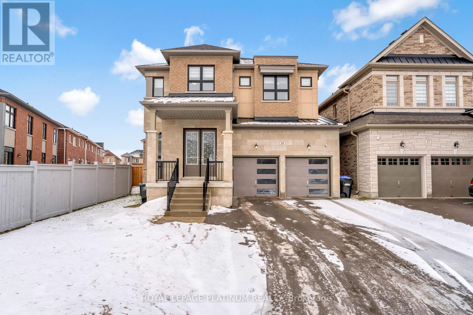 MLS® listing #29259732 for sale located at 49 WESTLAKE CRESCENT