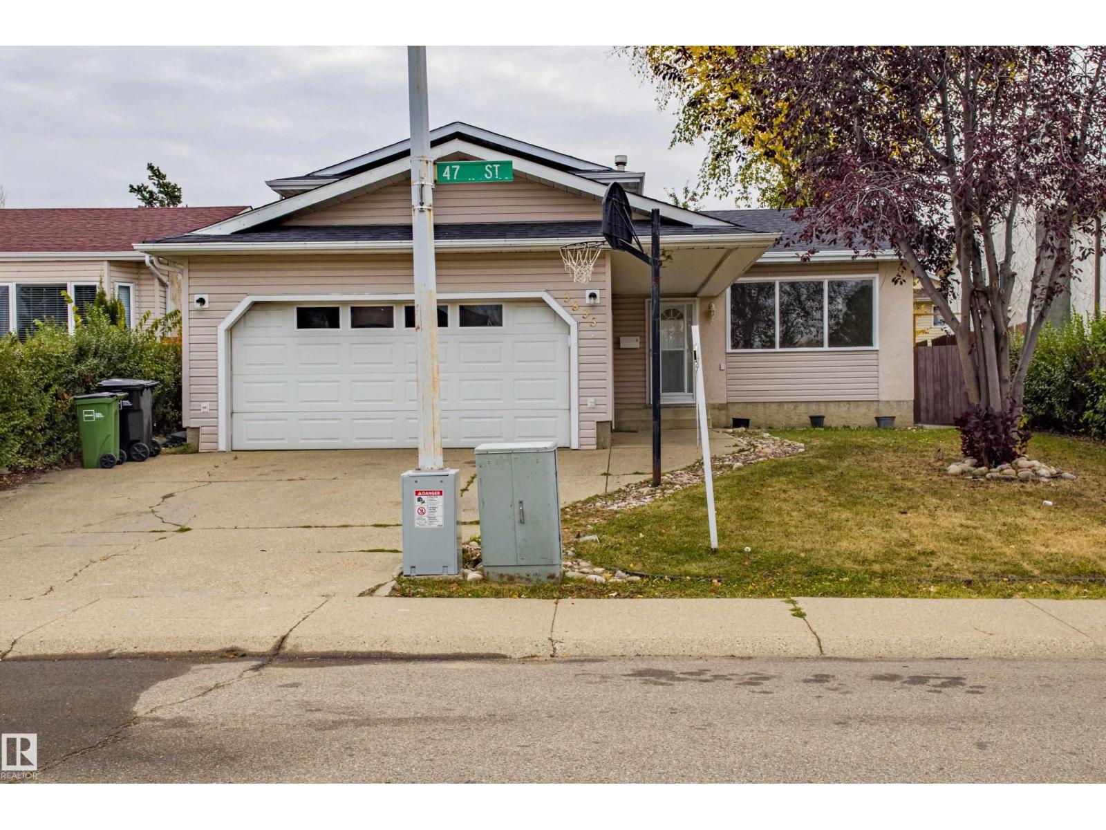 MLS® listing #29263548 for sale located at 3835 47 ST NW