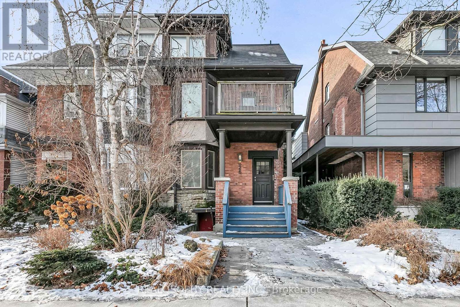MLS® listing #29264624 for sale located at 626 HURON STREET
