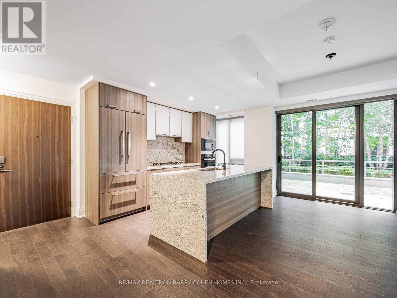 MLS® listing #29264779 for sale located at 226 - 280 HOWLAND AVENUE