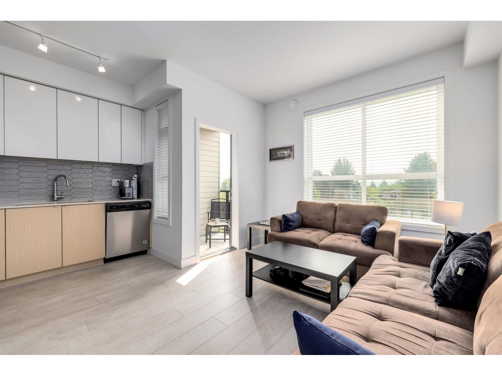 MLS® listing #29265063 for sale located at 3033 19567 64TH AVENUE