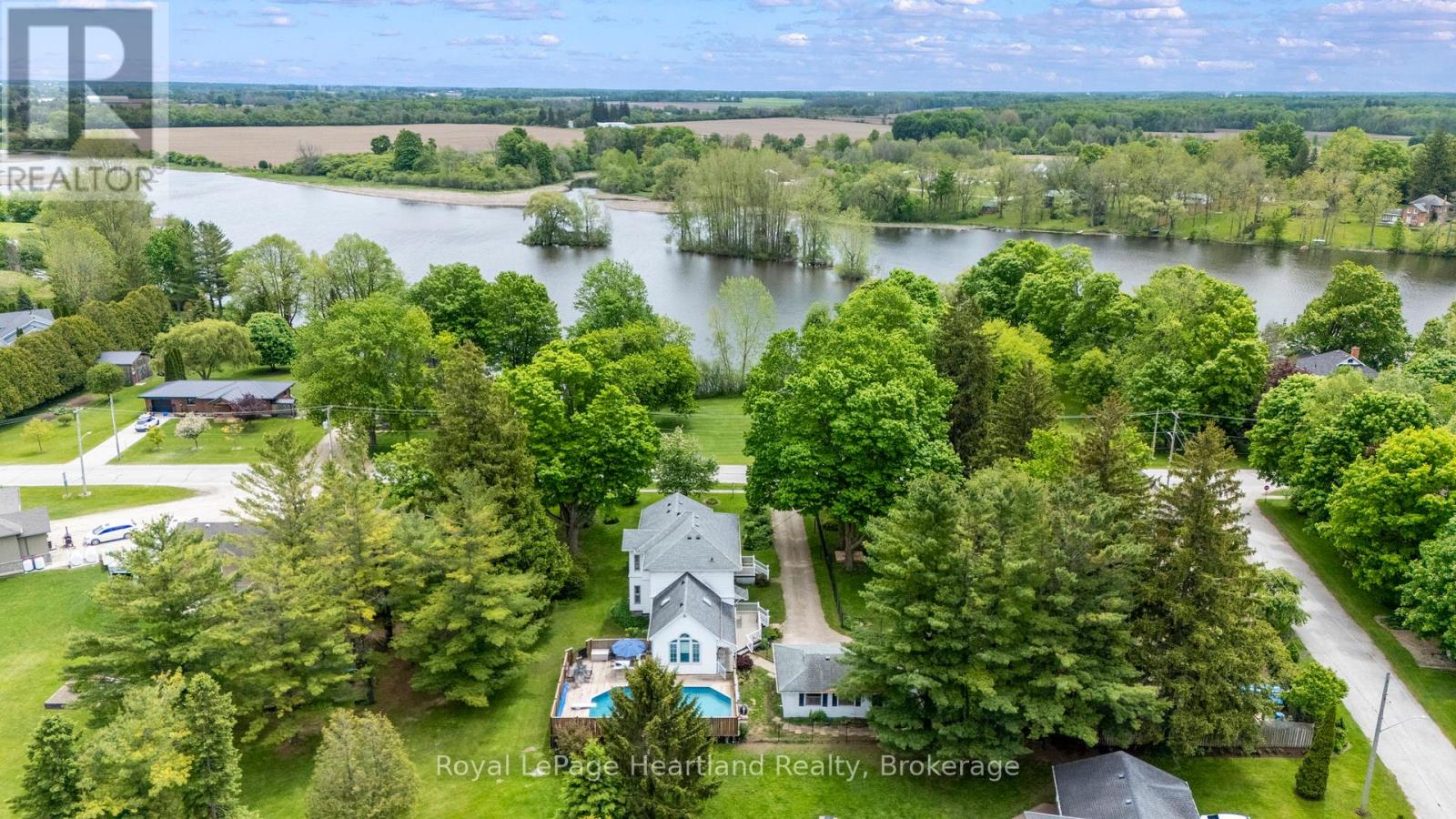 MLS® listing #29265190 for sale located at 1047 GIBSON STREET