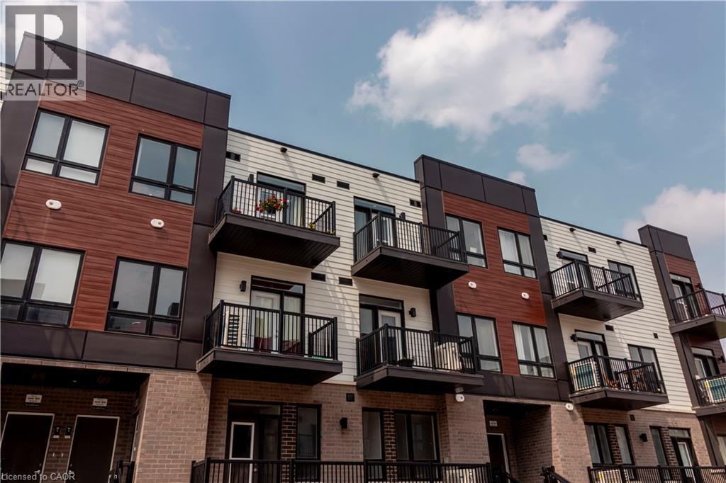 MLS® listing #29265589 for sale located at 40 PALACE Street Unit# M11