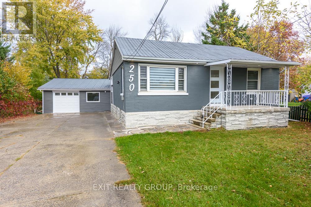 MLS® listing #29269635 for sale located at 250 ASHLEY STREET