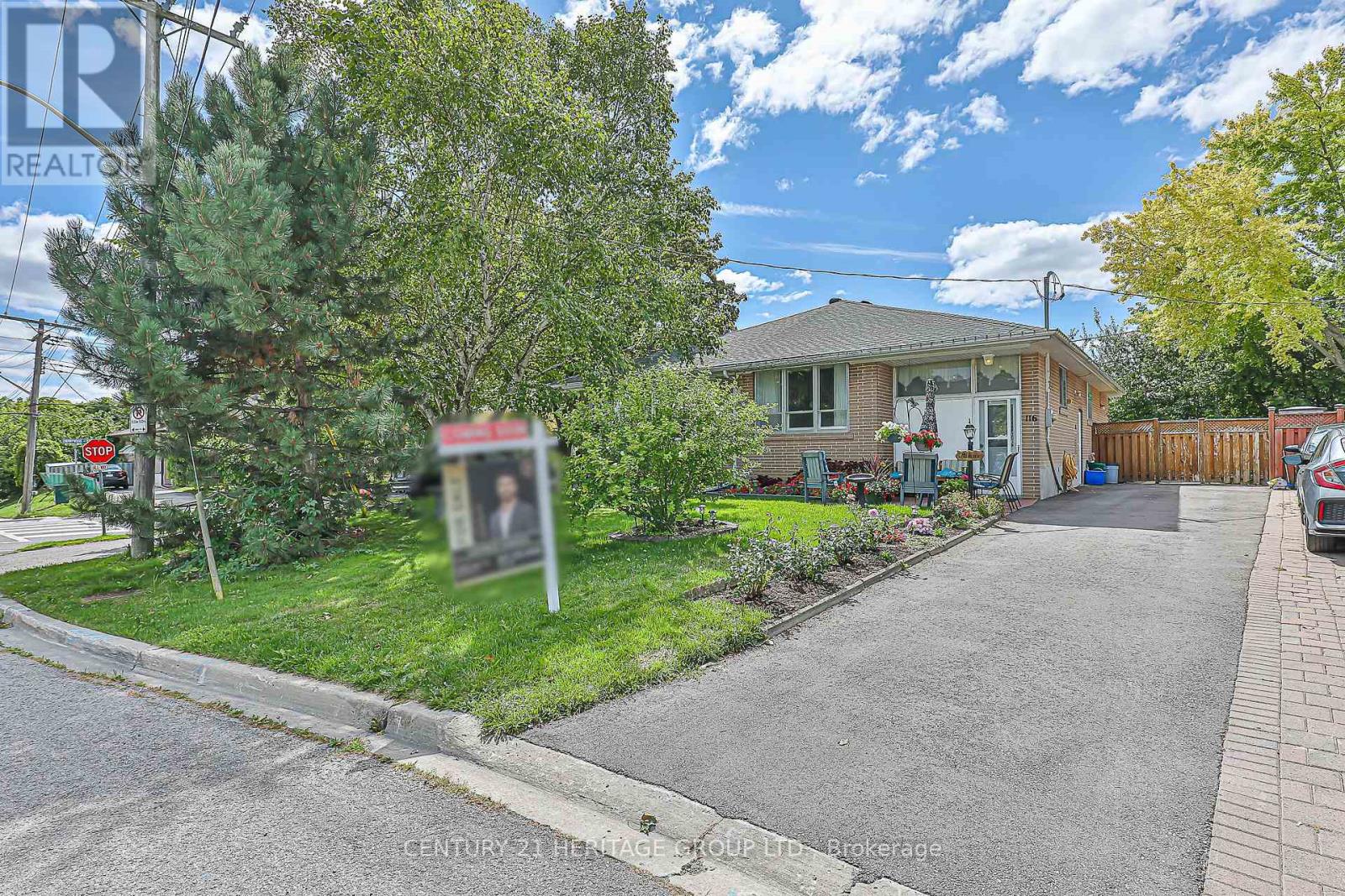 MLS® listing #29269698 for sale located at 116 LONGFORD DRIVE