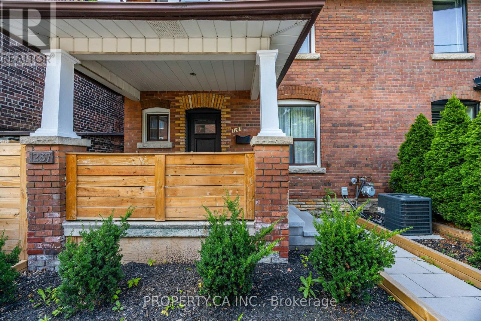 MLS® listing #29270039 for sale located at 1287 DAVENPORT ROAD