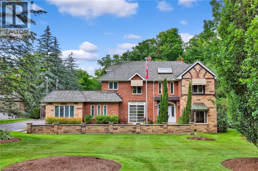 MLS® listing #29270230 for sale located at 32 MAPLE HILL Drive