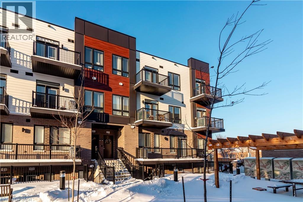 MLS® listing #29270565 for sale located at 40 PALACE Street Unit# M13