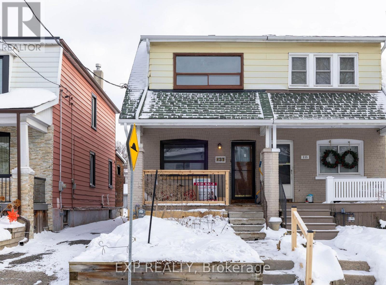 MLS® listing #29273958 for sale located at 137 BASTEDO AVENUE