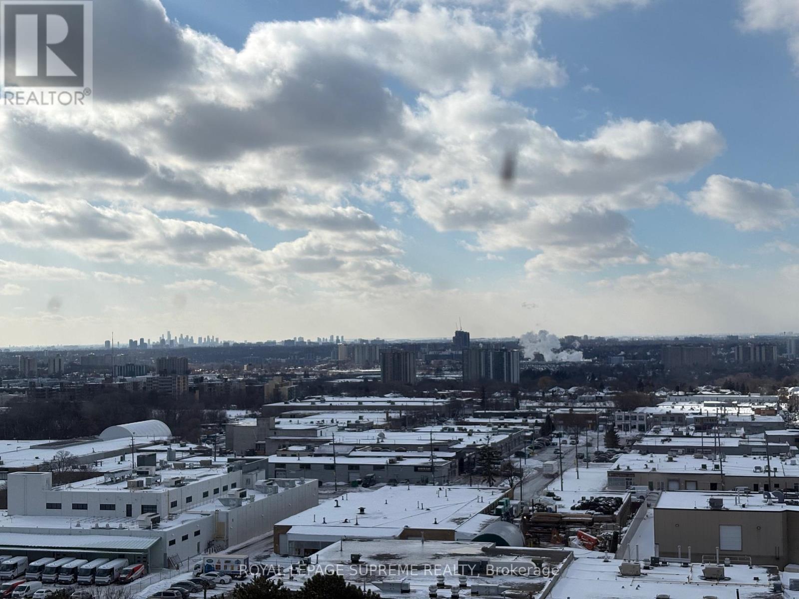 MLS® listing #29274078 for sale located at 1215 - 100 LOTHERTON PATHWAY