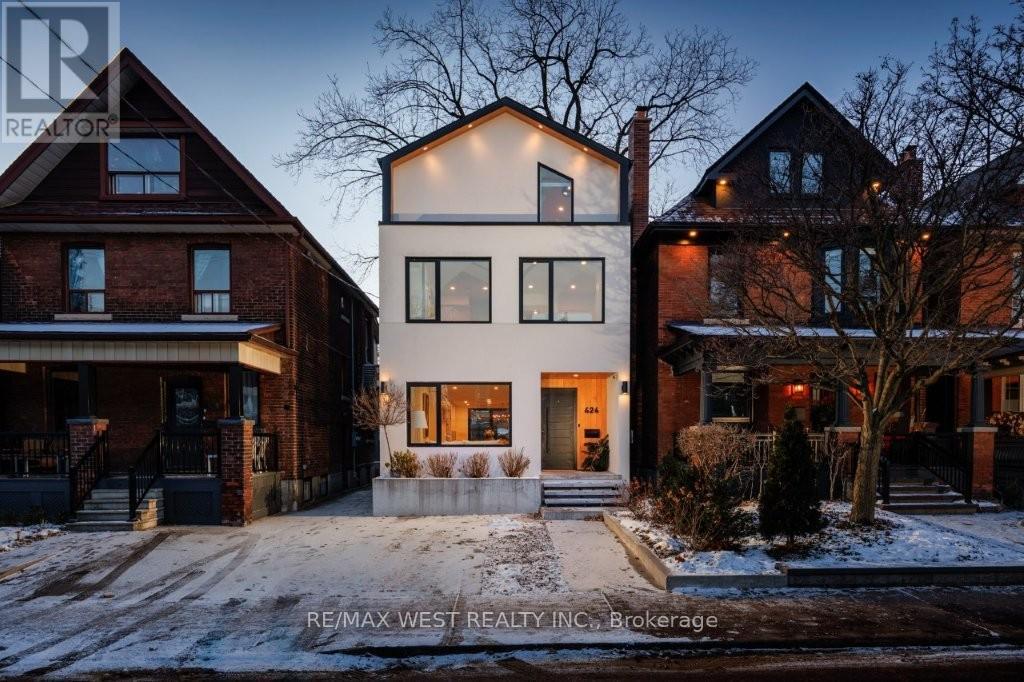 MLS® listing #29278876 for sale located at 424 CLENDENAN AVENUE