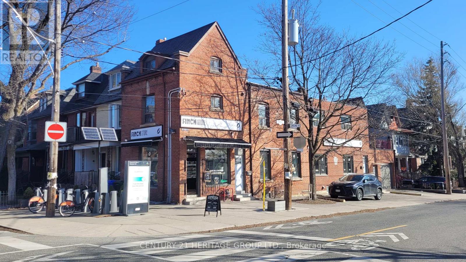 MLS® listing #29280130 for sale located at 42 DEWSON STREET E