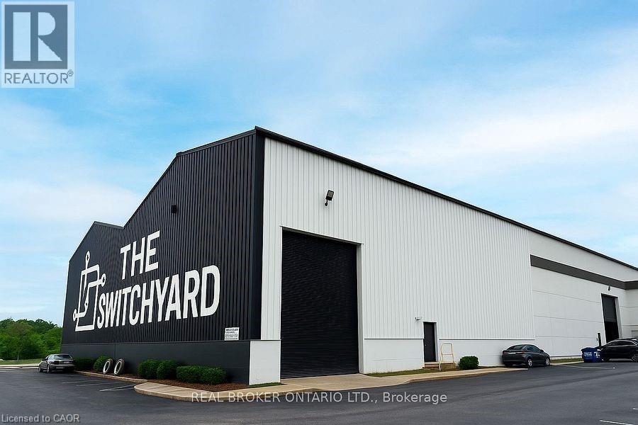 MLS® listing #29282067 for sale located at 4256 CARROLL Avenue Unit# 11