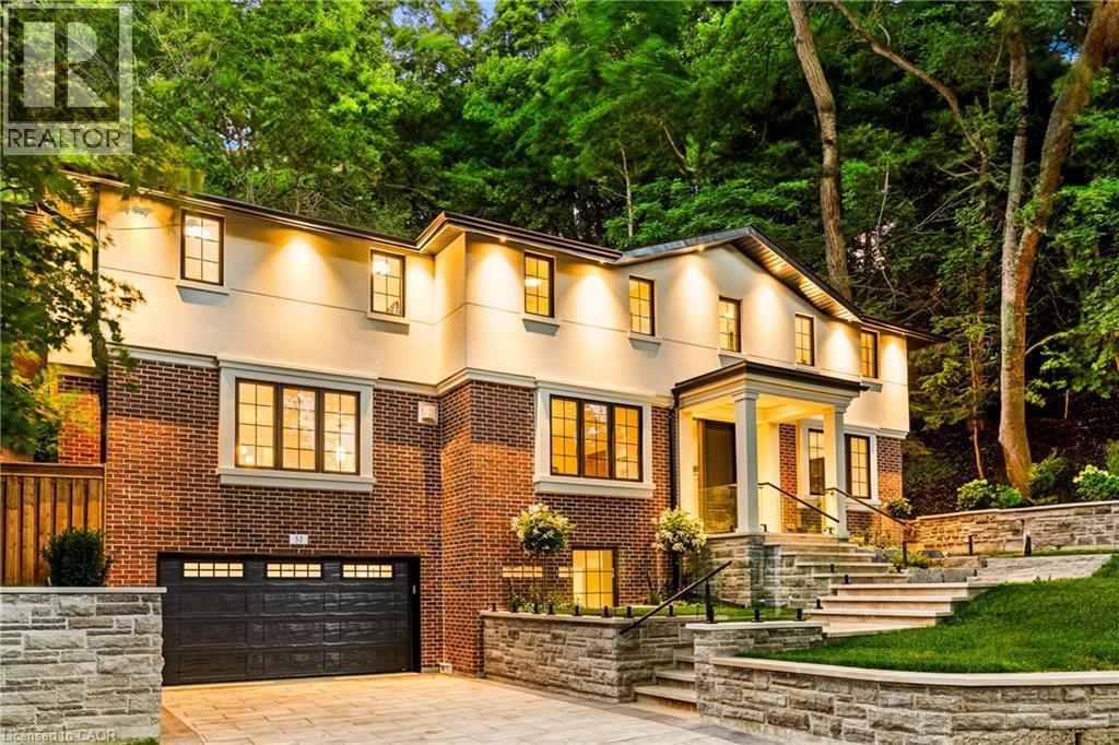 MLS® listing #29284459 for sale located at 52 ROXBOROUGH Drive