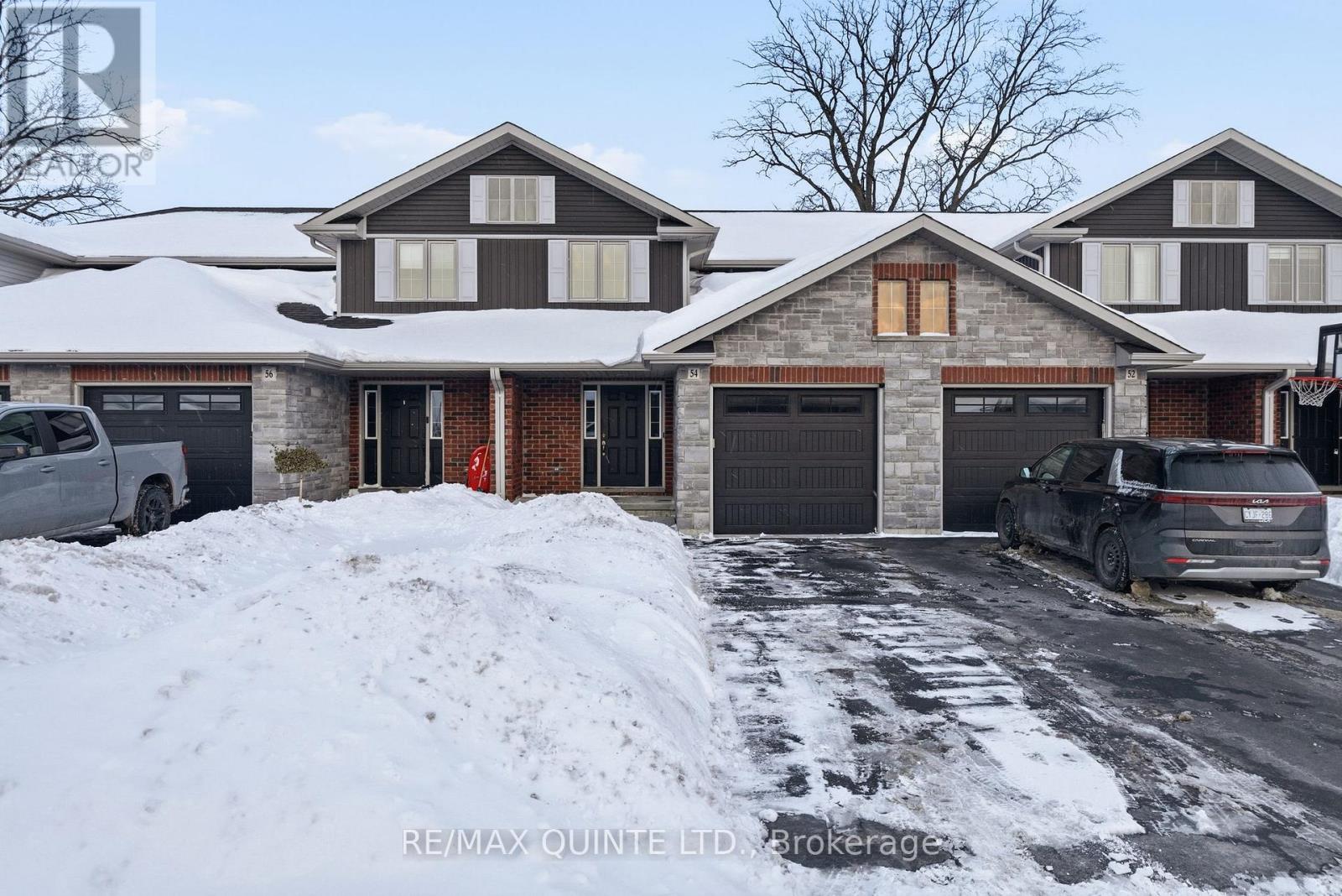 MLS® listing #29286468 for sale located at 54 CORTLAND CRESCENT