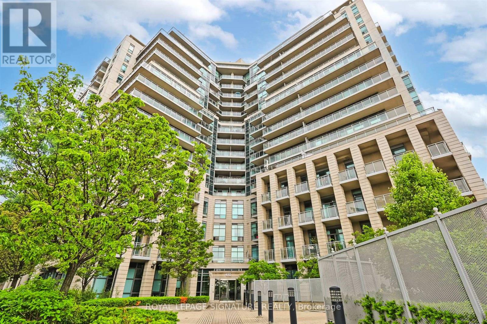 MLS® listing #29286786 for sale located at 505 - 410 QUEENS QUAY W