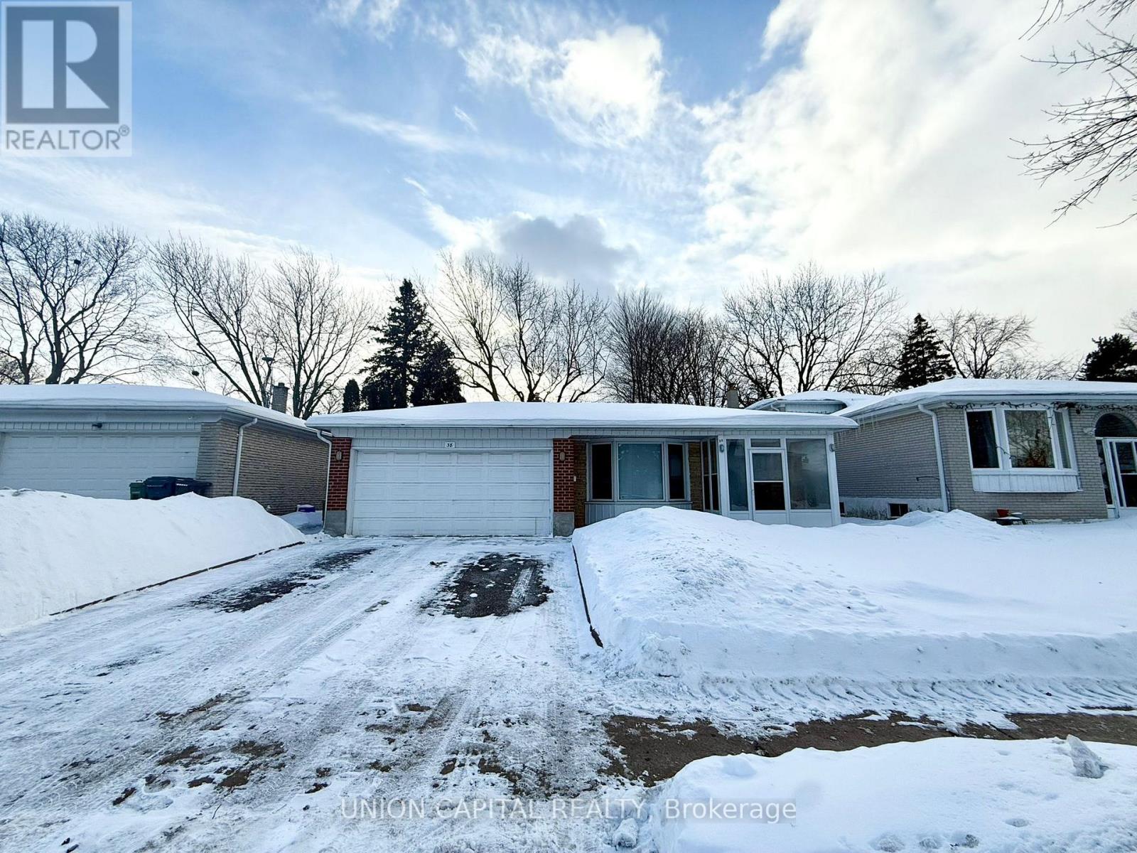 MLS® listing #29287763 for sale located at LOWER - 38 DEEPDALE DRIVE